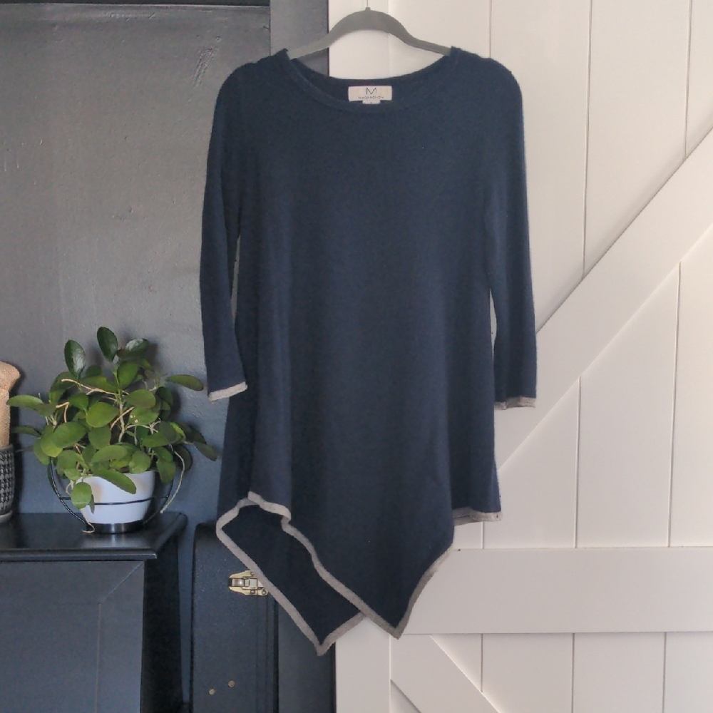 Magaschoni 100% Cashmere Navy and Gray Asymmetrical Tunic Sweater